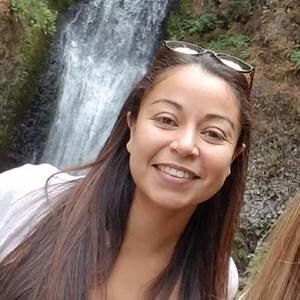 Meet your Posher, Desiree